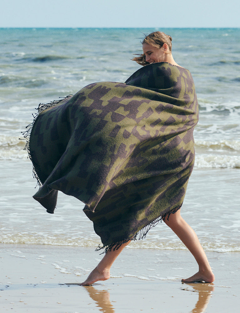 Throws & Blankets